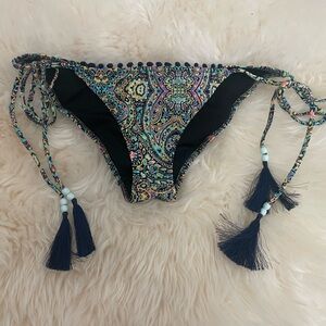 Victoria Secret - Paisley Bikini Bottoms, size small. Only worn once!